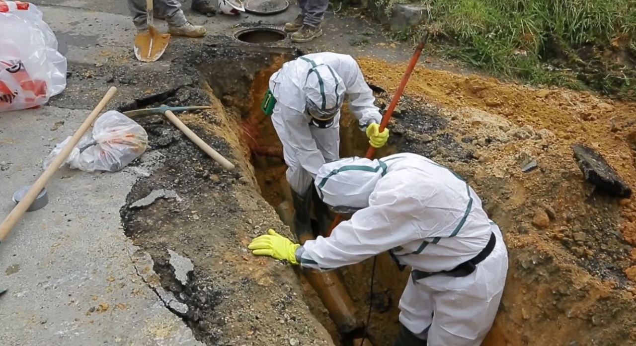 Retrait de la canalisation amiante-ciment